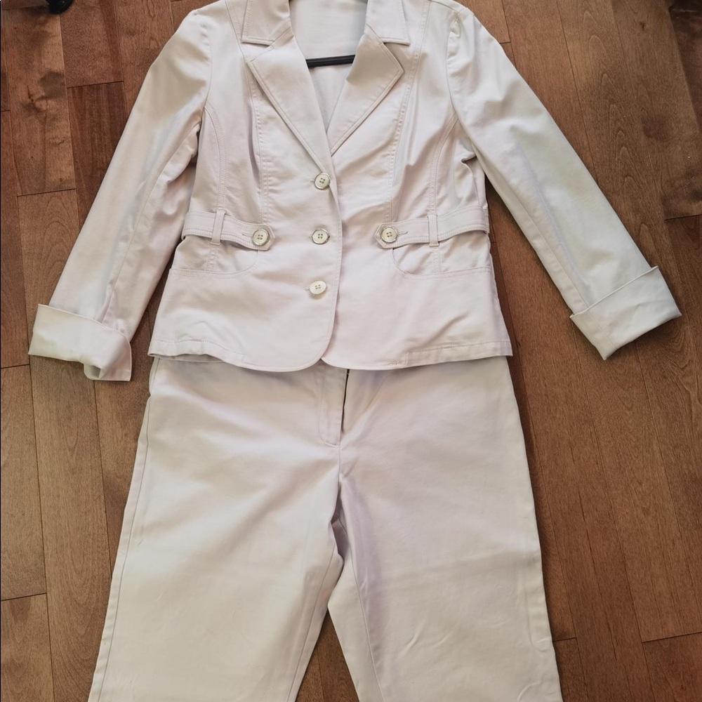 Women’s Summer Pant Suit - size 10